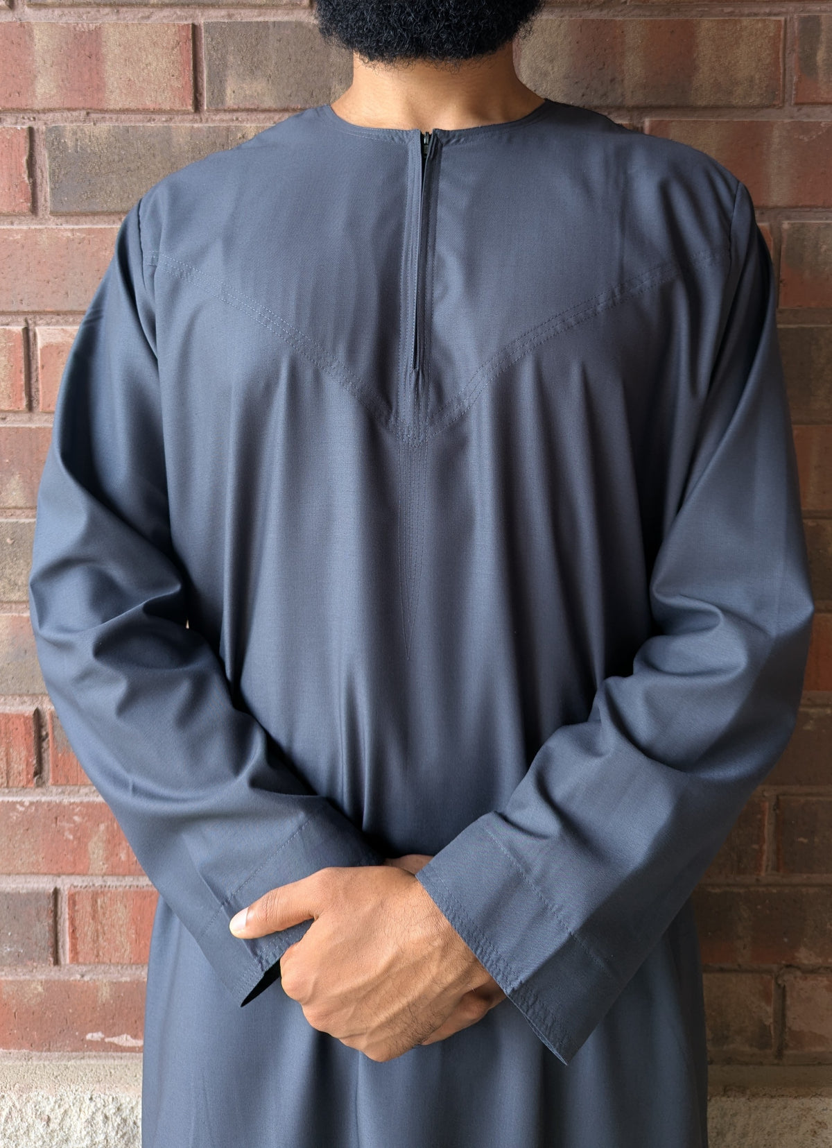 Essential Omani Thobe - Ghafir Grey