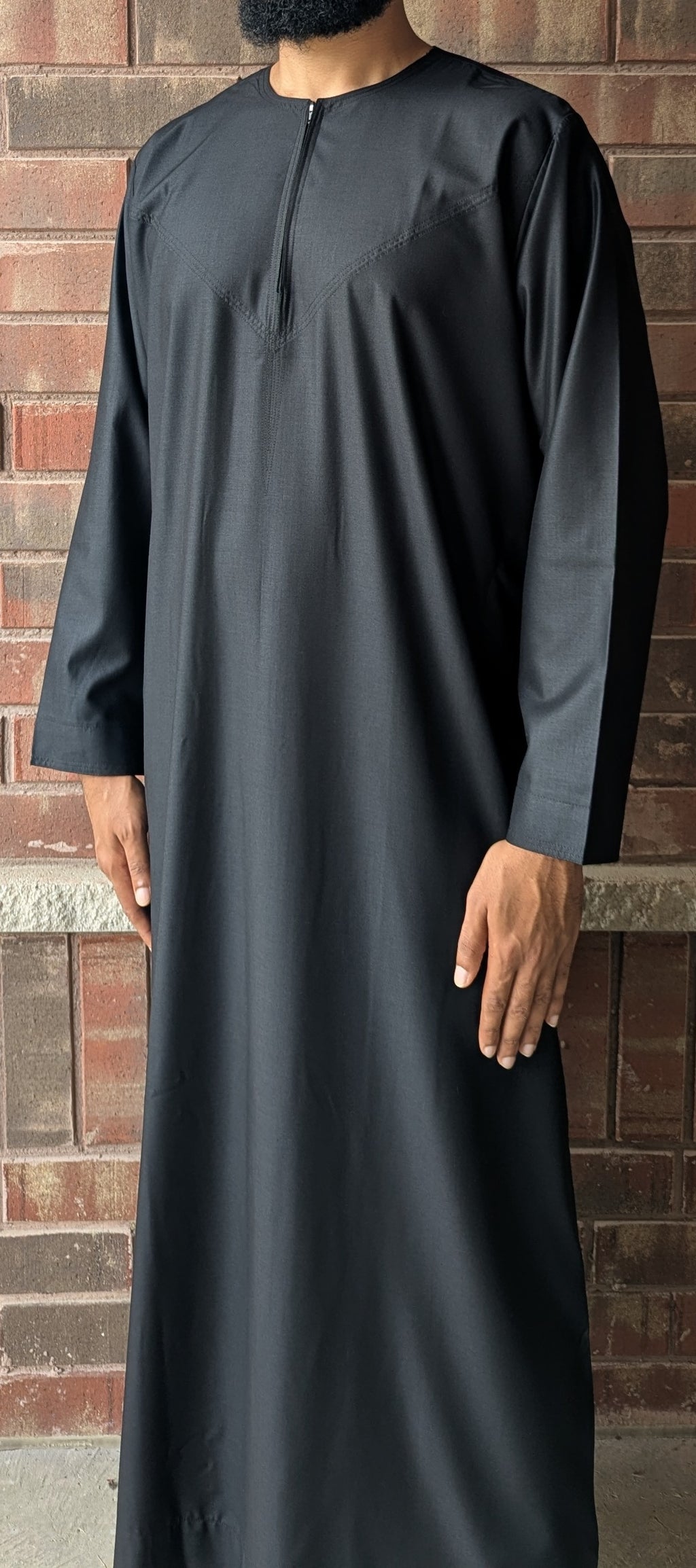 Essential Omani Thobe - Badr Black